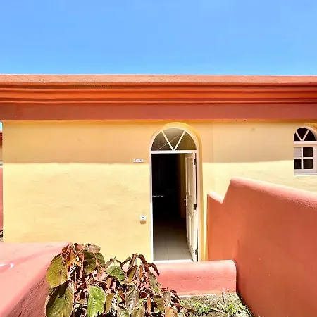 Apartment Oceano Y Sol, Bonito Apartamento En Tenerife Sur Con Wifi Gratis En Zonas Comunes, Playa Costa Adeje (Tenerife)